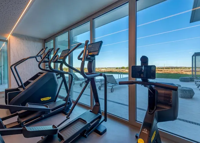 Διαμέρισμα Cond Bayline - Liro - - Gym - - Pool - Wifi - By Bedzy Armação de Pêra
