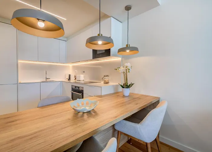 Cond Bayline - Liro - - Gym - - Pool - Wifi - By Bedzy