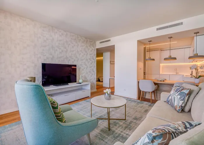 Cond Bayline - Liro - - Gym - - Pool - Wifi - By Bedzy