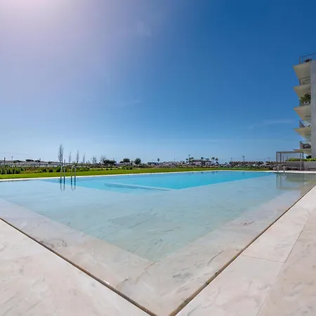 Cond Bayline - Liro - - Gym - - Pool - Wifi - By Bedzy