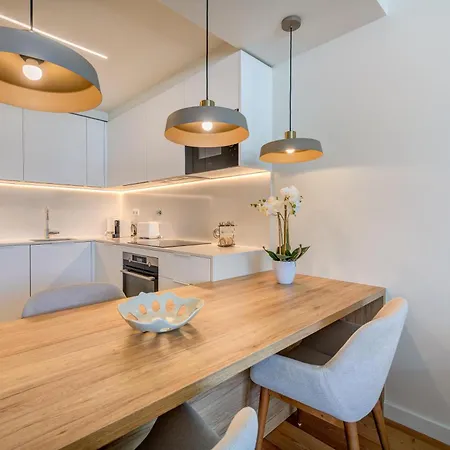 Cond Bayline - Liro - - Gym - - Pool - Wifi - By Bedzy