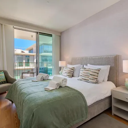 Lägenhet Cond Bayline - Liro - - Gym - - Pool - Wifi - By Bedzy