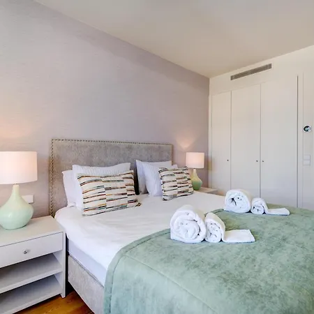 Lägenhet Cond Bayline - Liro - - Gym - - Pool - Wifi - By Bedzy *