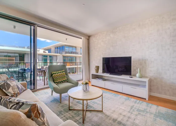 아파트 Cond Bayline - Liro - - Gym - - Pool - Wifi - By Bedzy *